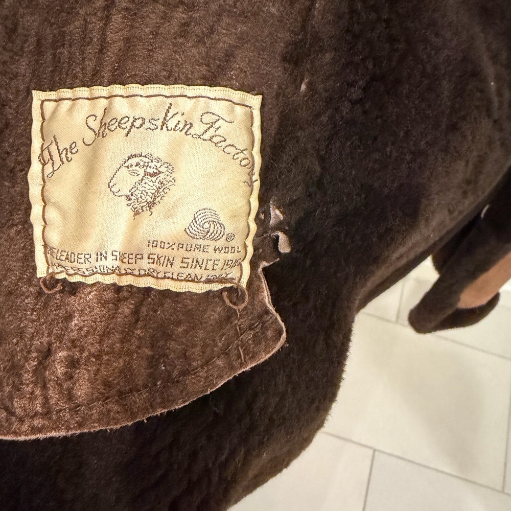 Women's Brown Shearling Coat - Picture 5 of 6